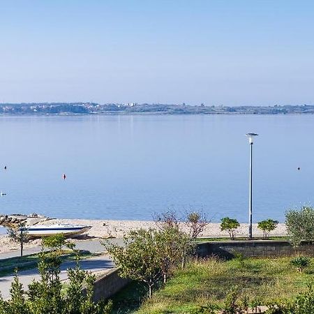 Apartment Nin - Vrsi At The Beach Екстериор снимка