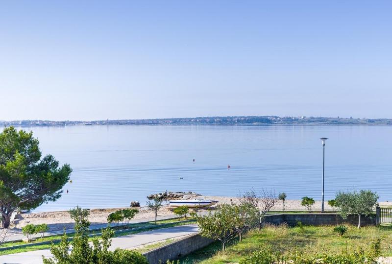 Apartment Nin - Vrsi At The Beach Екстериор снимка