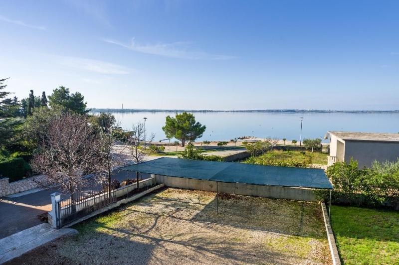 Apartment Nin - Vrsi At The Beach Екстериор снимка