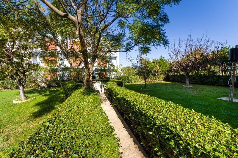 Apartment Nin - Vrsi At The Beach Екстериор снимка