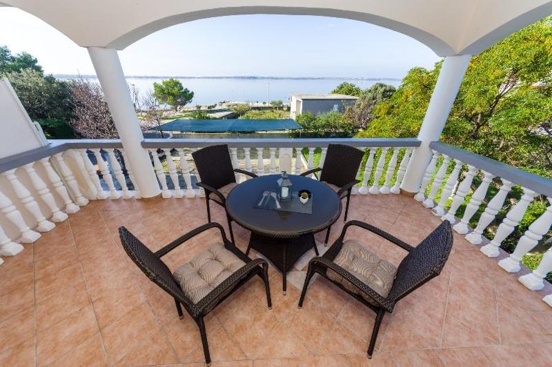 Apartment Nin - Vrsi At The Beach Екстериор снимка