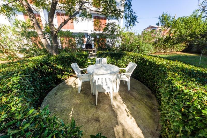 Apartment Nin - Vrsi At The Beach Екстериор снимка