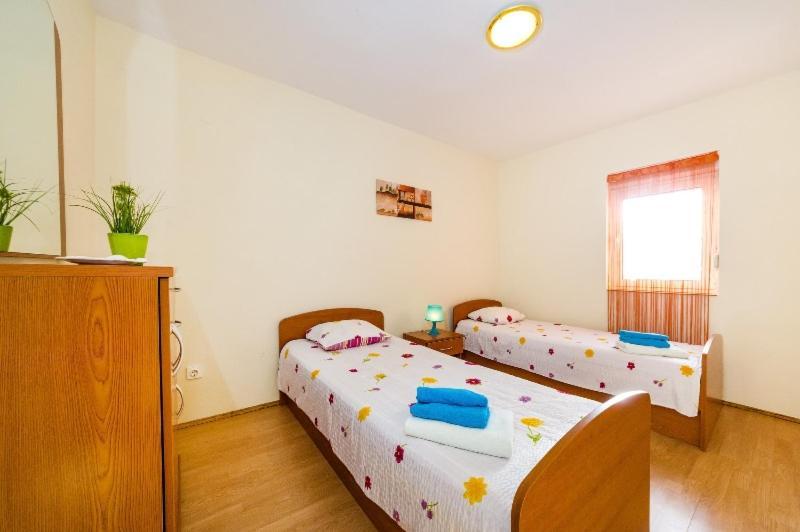 Apartment Nin - Vrsi At The Beach Екстериор снимка