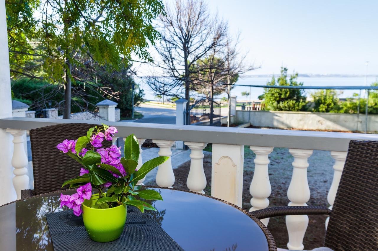 Apartment Nin - Vrsi At The Beach Екстериор снимка