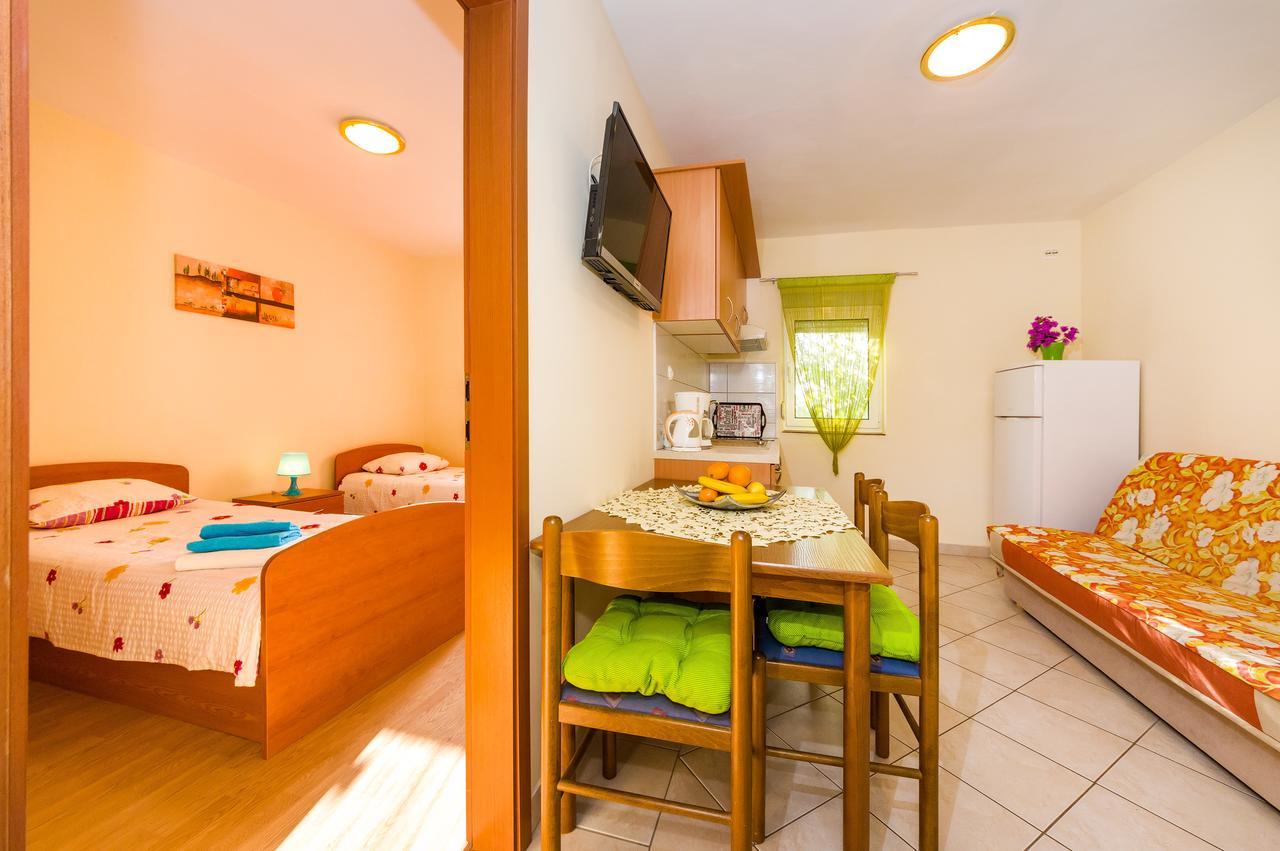 Apartment Nin - Vrsi At The Beach Екстериор снимка
