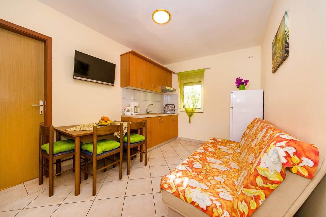 Apartment Nin - Vrsi At The Beach Екстериор снимка